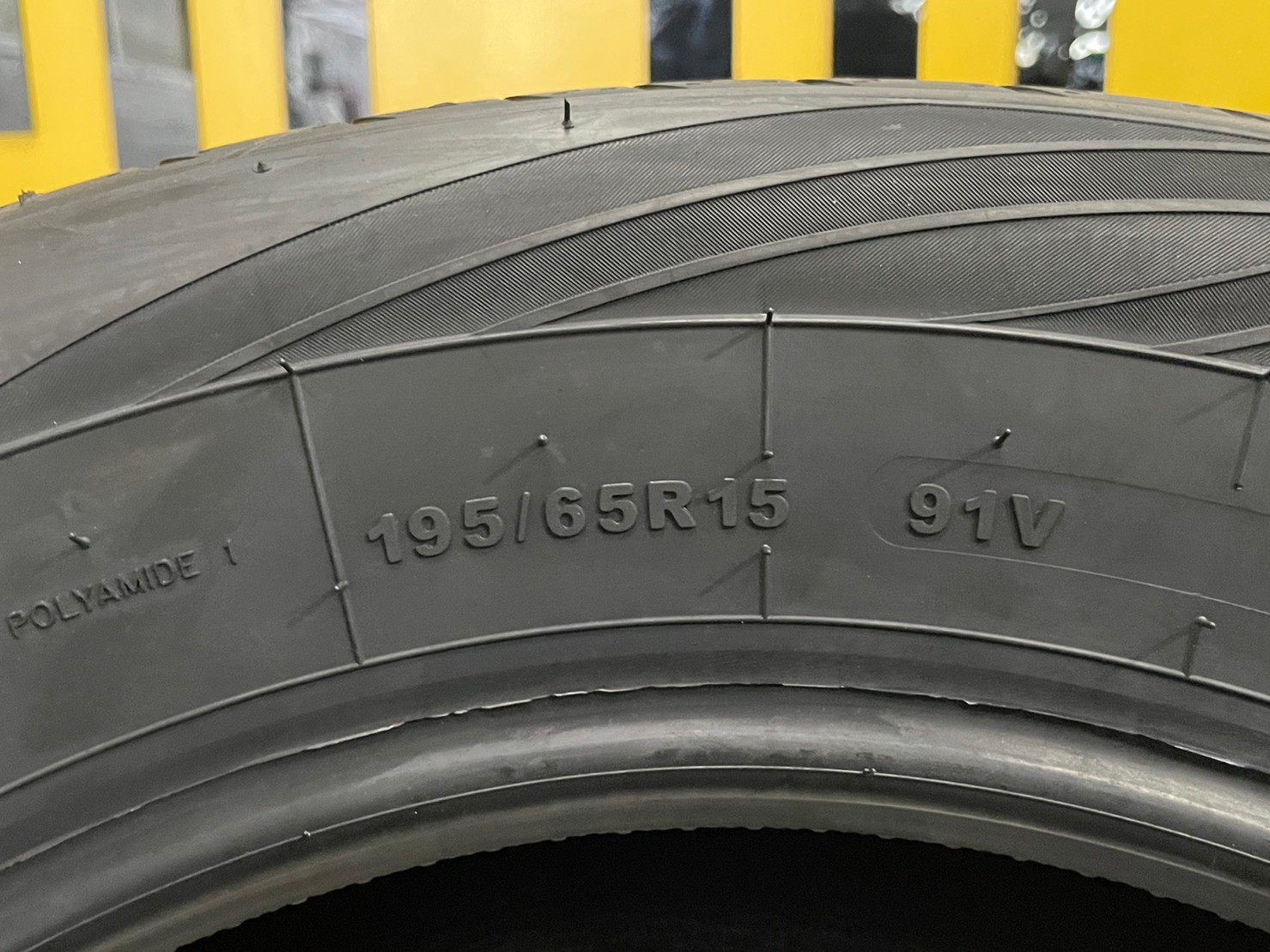 ยางใหม่GT_Radail FE2ขนาดยาง 195/65R15 ยางใหม่ปี2023