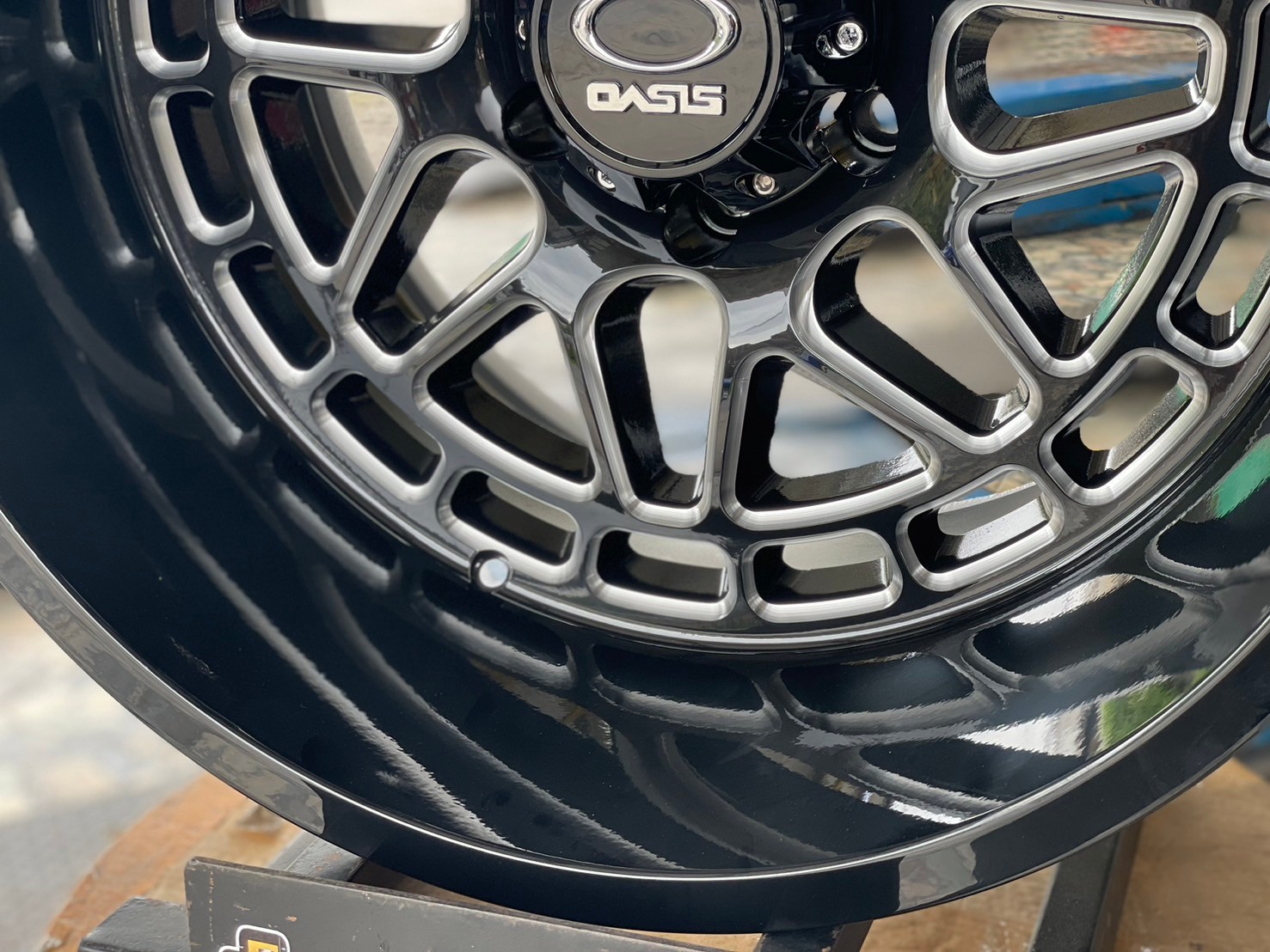 ล้อแม็กซ์ใหม่ OASIS MV122 20x12 ET-44 6x139.7 ล้อแม็กซ์ใหม่ สายออฟโรด สำหรับใส่รถกระบะ และรถSUV ขอบ20"