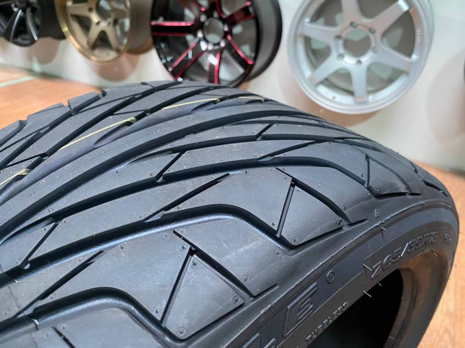 ยางสปอร์ตลายซิ่ง ยางTRIANGLE TR968 265/35R18 ยางใหม่ปี2020 ยางใหม่คุณภาพดี