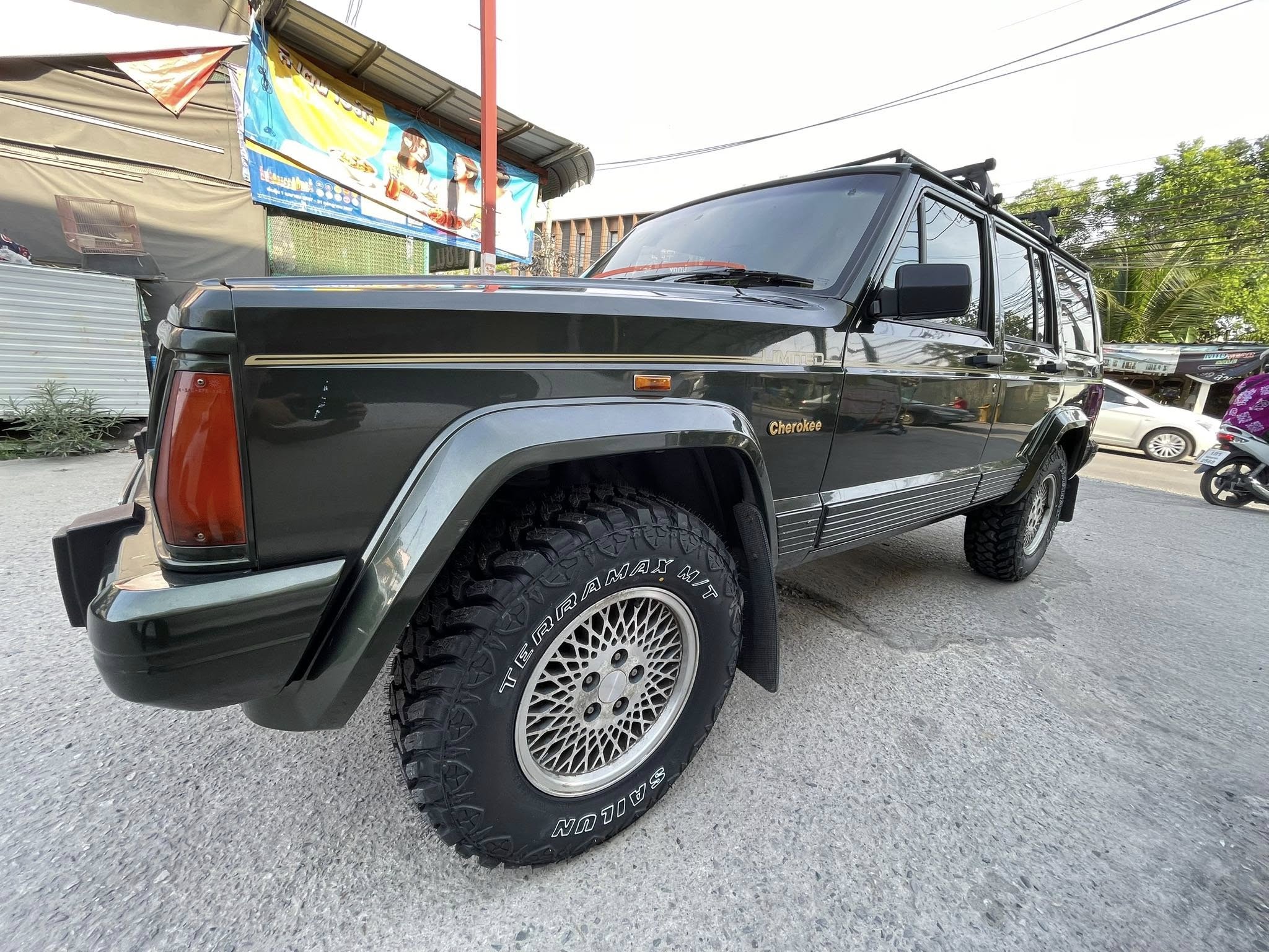 #JEEP_CHEROKEE🚘เปลี่ยนยาง 🛞🐘#SAILUN_MT_235/75R15 ❤️ 🛞 #ยางMTยางสายลุยคุณภาพดี