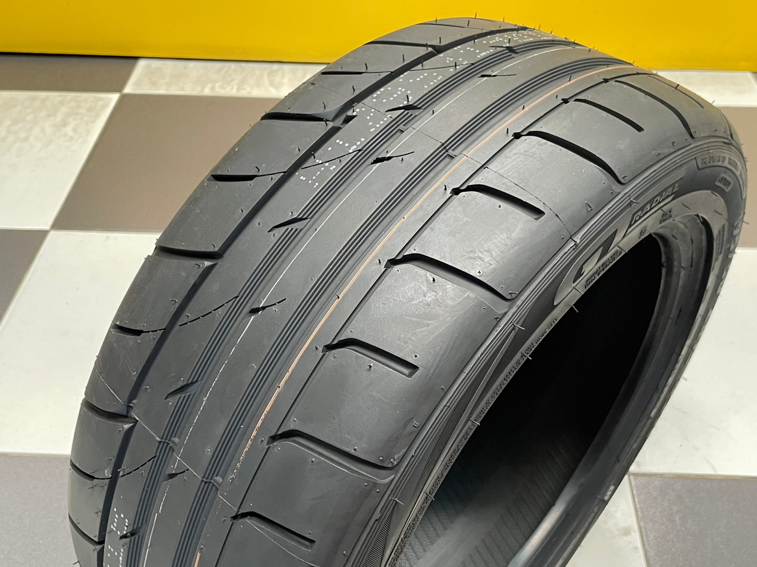 GT RADIAL CHAMPIRO SX2 195/50R15 เทรดแวร์ 180 ยางใหม่ปี2023 (4เส้น) แถมฟรีลำโพงบลูทูธ JBL แท้