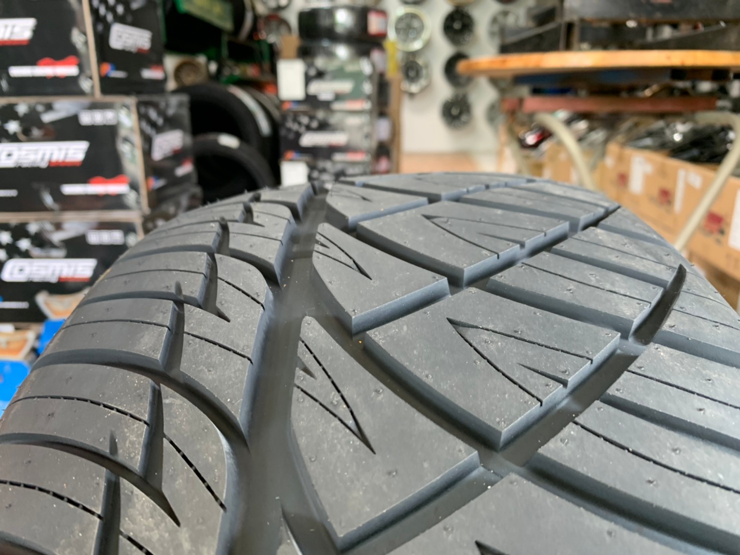 ยางสปอร์ตเร้าใจ สายซิ่ง Lenso D-1SP 255/55R18 ยางใหม่ปี2021
