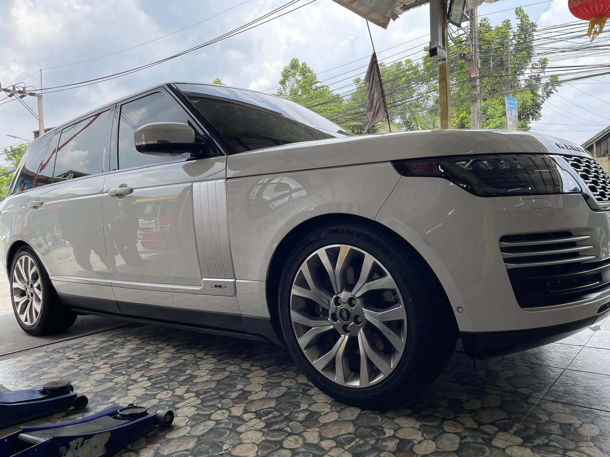 🛞 #LandRover_PangeRover_P400e 🚘เปลี่ยนยาง 🛞🐘#MINERVA_ECO SPEED2 SUV 375/45R21 ❤️ 🛞 #ยางสมรรถนะสูง นุ่มเงียบ