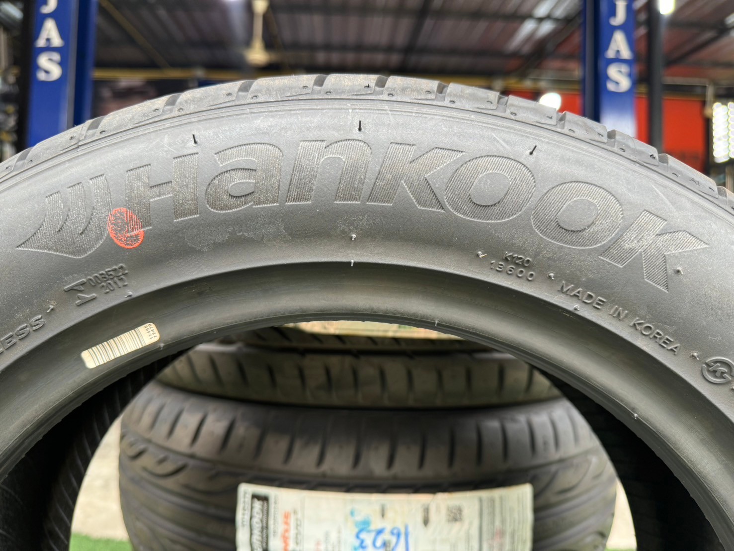 Hankook Vantus V12 195-55R15 ยางใหม่ปี2023 ราคาพิเศษพร้อมติดตั้งฟรี