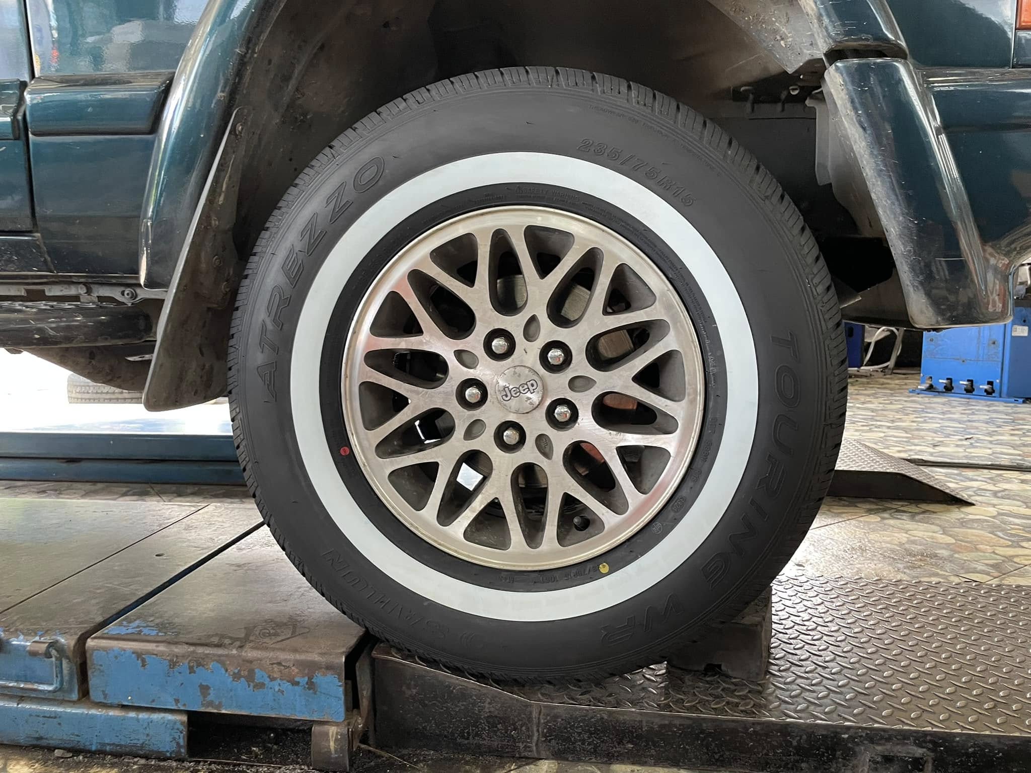 🚘 #JEEP_CHEROKEE เปลี่ยนยาง 🛞 #SAILUN_ยางขอบขาว 235/75R15 ยางขอบขาวคุณภาพดี นุ่มเงียบ