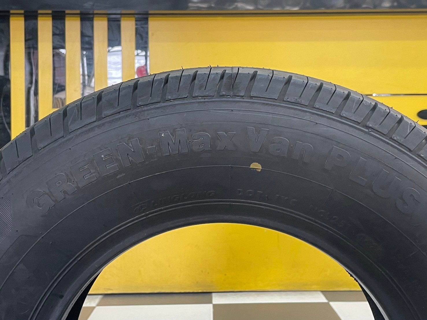 ยางหลิงหลง ยางผลิตไทย Linglong Vanplus 195R14 ยางใหม่ ปี2024