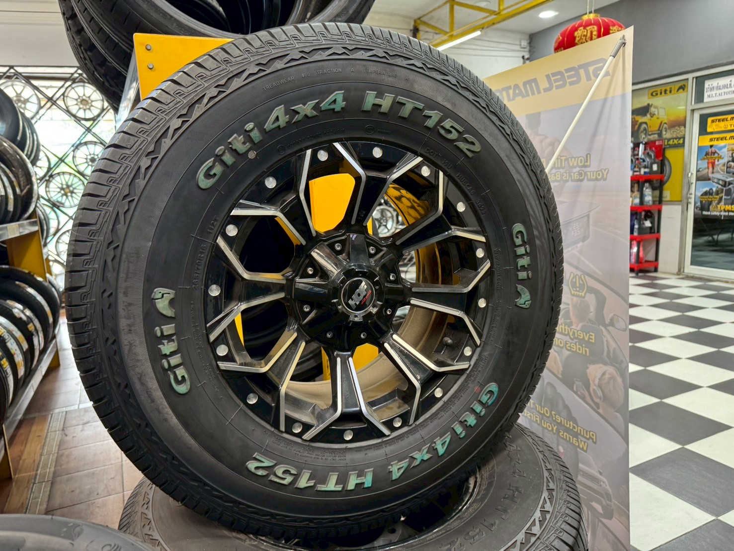 ล้อแม็กซ์ใหม่ขอบ16 ลายออฟโรด 6รู139 ลายดอกไม้ สีดำขอบมิลลิ่งเงิน