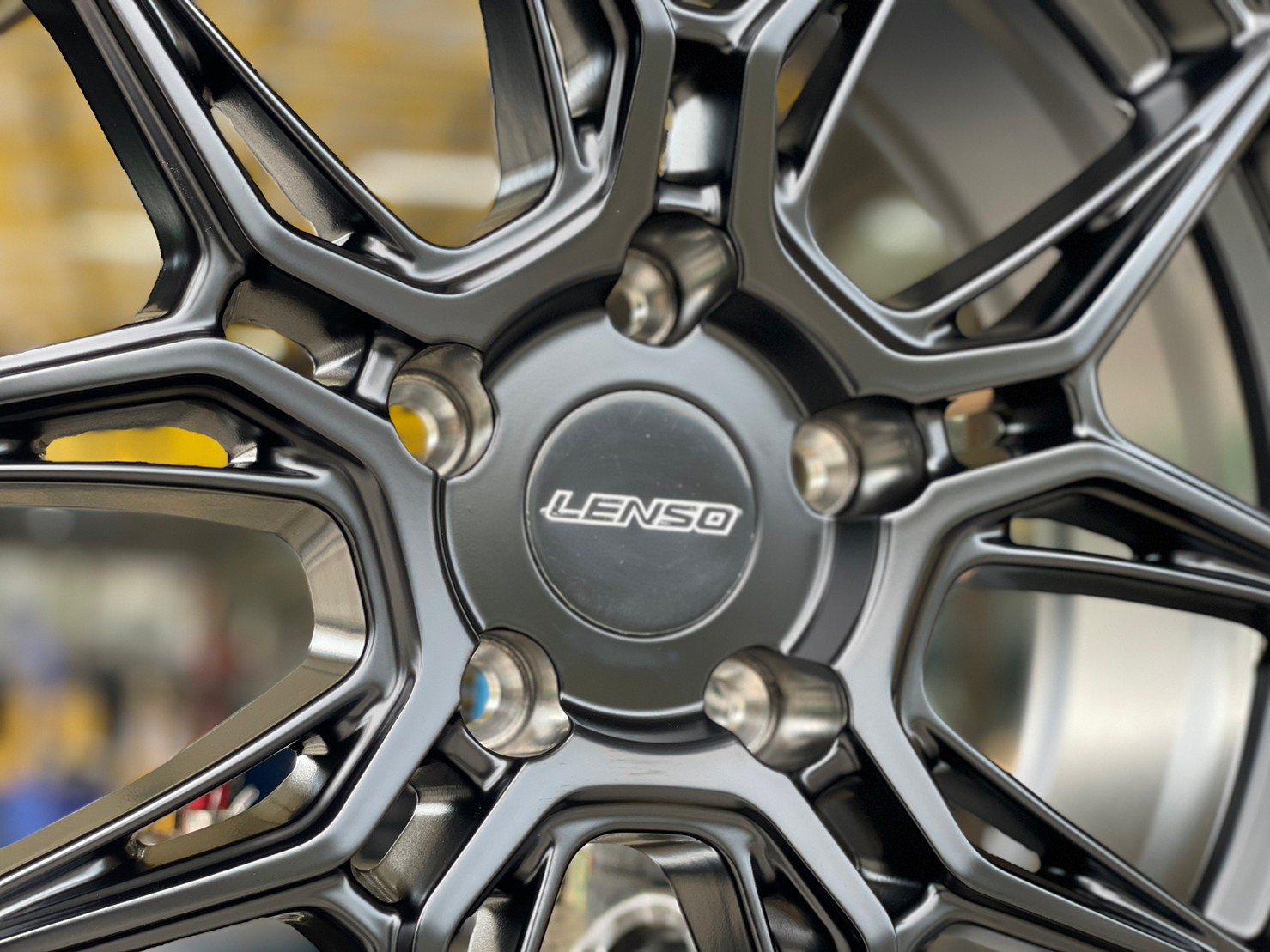 ล้อแม็กซ์ลายใหม่ขอบ17 Lenso Draken กว้าง7 ออฟ+35 5x114.3 สีดำ