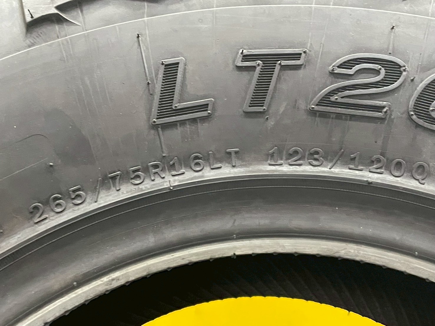 ยางสายลุย Linglong MT (Crosswind M/T) 265/75R16 ยางใหม่ปี2025 ผ้าใบ10ชั้น