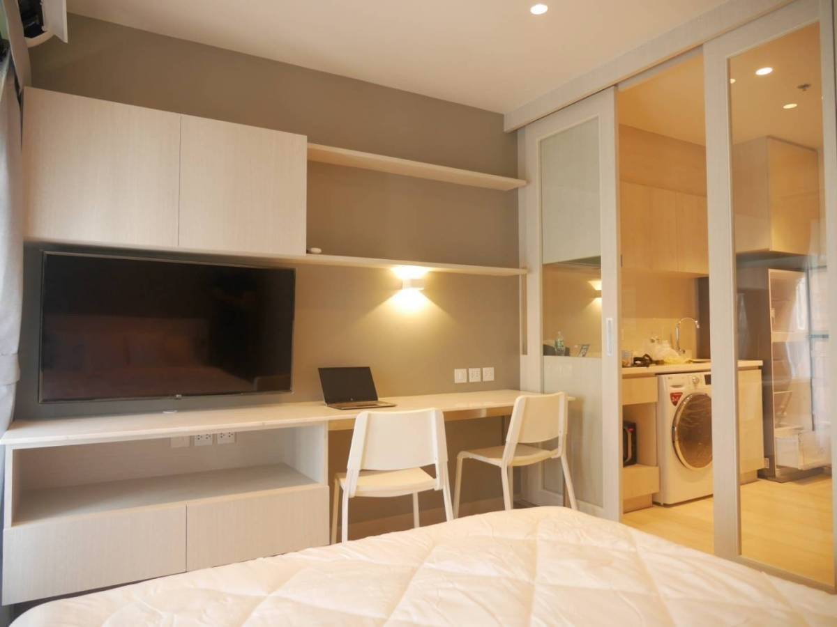 *FOR RENT* Life One Wireless ห้องสวยแต่งครบ ใกล้ BTS เพลินจิต + MRT ลุมพินี + ท่าเรือวิทยุ