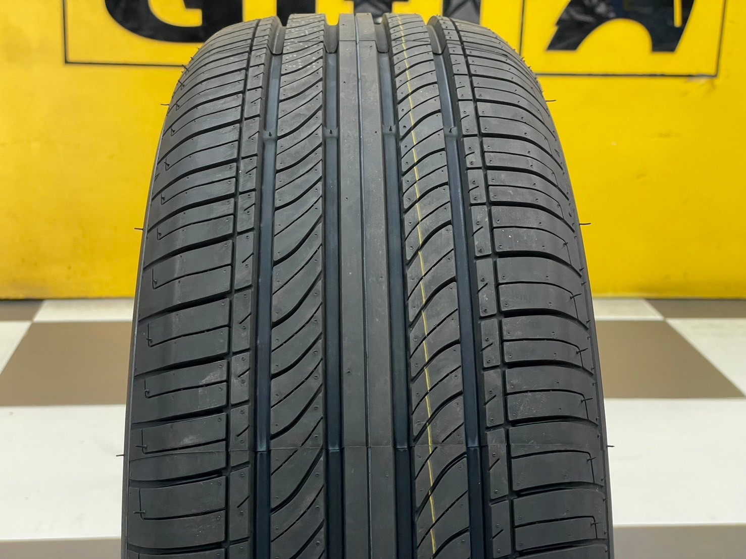GT RADAIL CHAMPIRO ECOTEC 215/60R16 ยางใหม่ปี2024