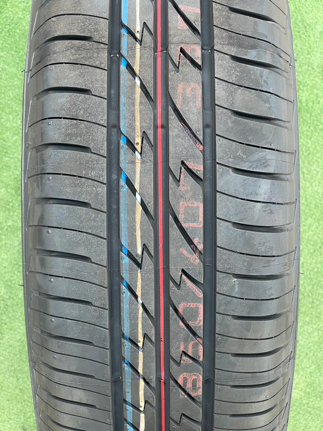 バリ溝 195/65R15 2023年 DAYTON DT30 （A0438） バリ溝 195/65R15 2023年 DAYTON DT30 （A0438） バリ溝 195