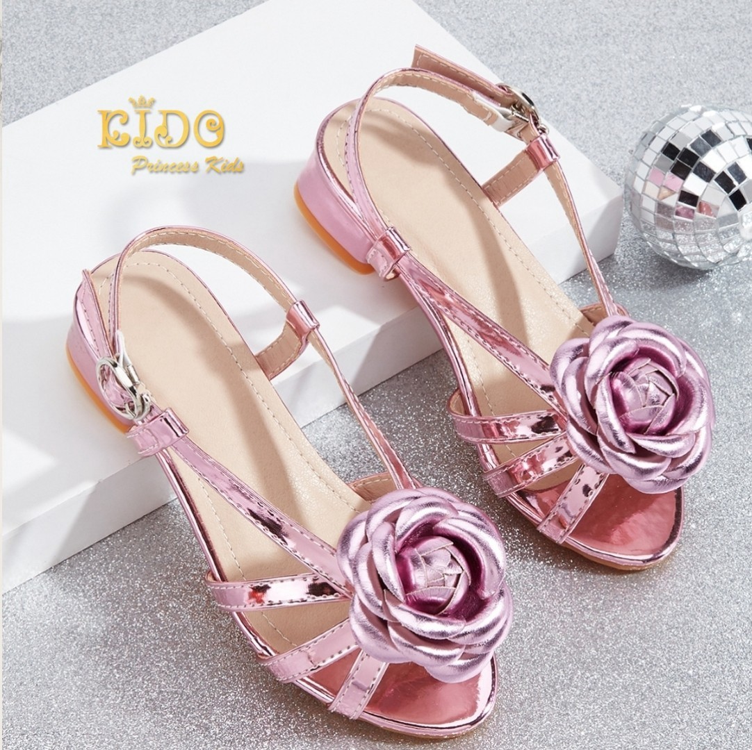 รองเท้าเด็ก(หน้าร้านอยู่รัชดา ลองได้)H176 สีชมพู สานหน้าติดดอกไม้ รัดข้อเท้า หวานๆน่ารัก