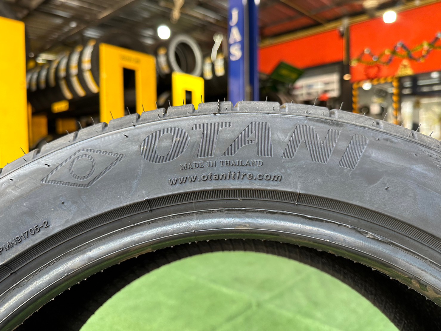 OTANI KC2000 215/50R17 ยางใหม่ปี2023 ราคาพิเศษพร้อมติดตั้งฟรี สามารถสอบถามเพิ่มเติมได้ค่ะ