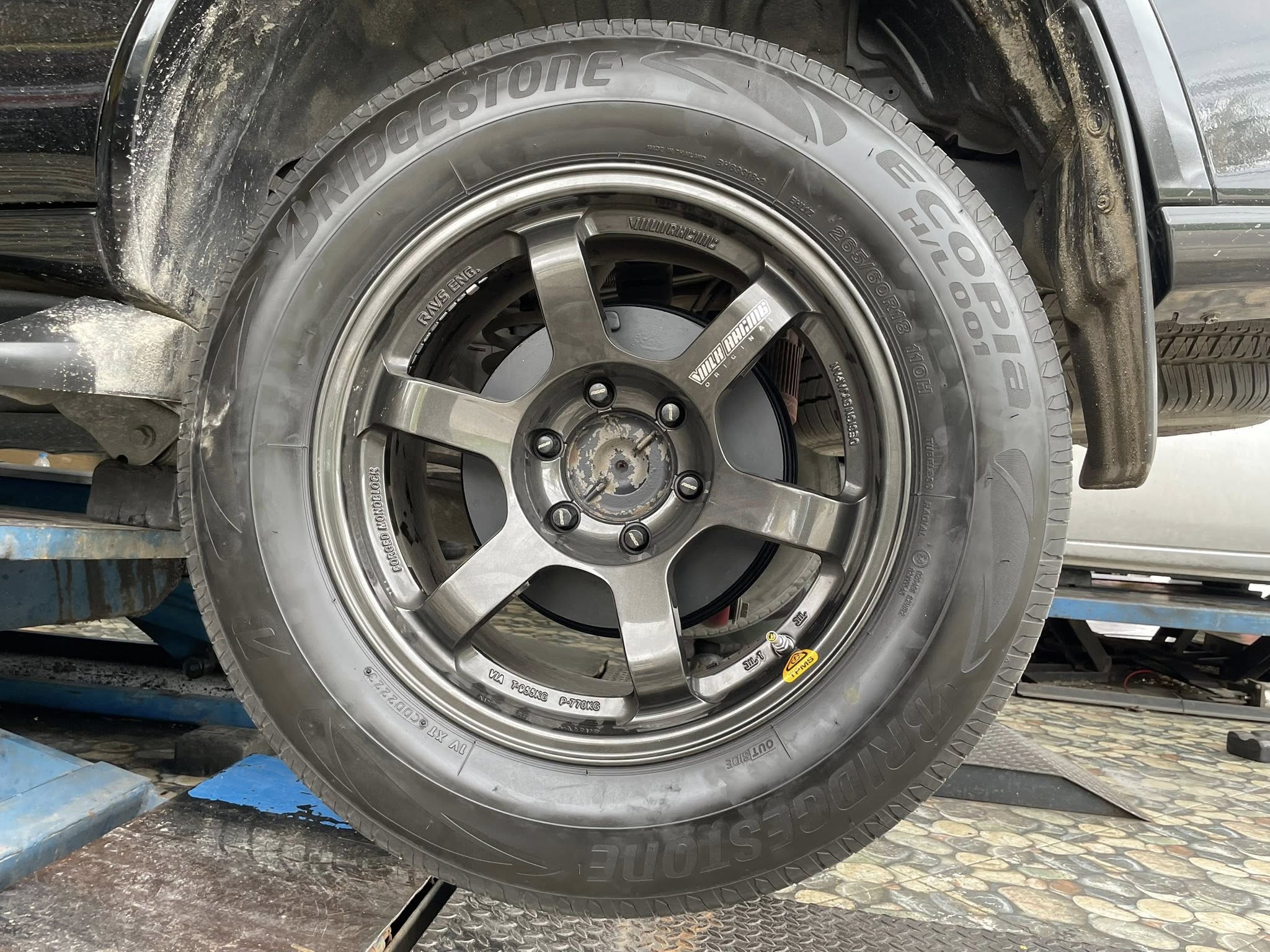 อุปกรณ์ TPMS Steelmate MT15 เป็นระบบตรวจวัดแรงดันลมยางแบบไร้สาย