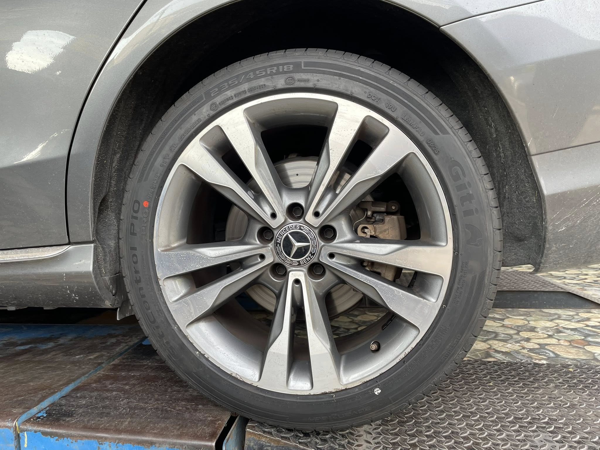 #BENZ_C220d🚘เปลี่ยนยาง🛞🐘#GITI_ControlP10_225/45R18 ❤️ 🛞 #GITIControlP10_235/45R18