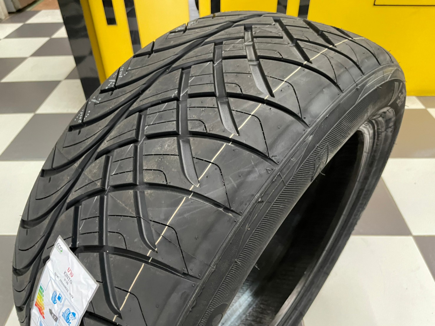 KINTO V36 265/50R20ยางใหม่ปี2023