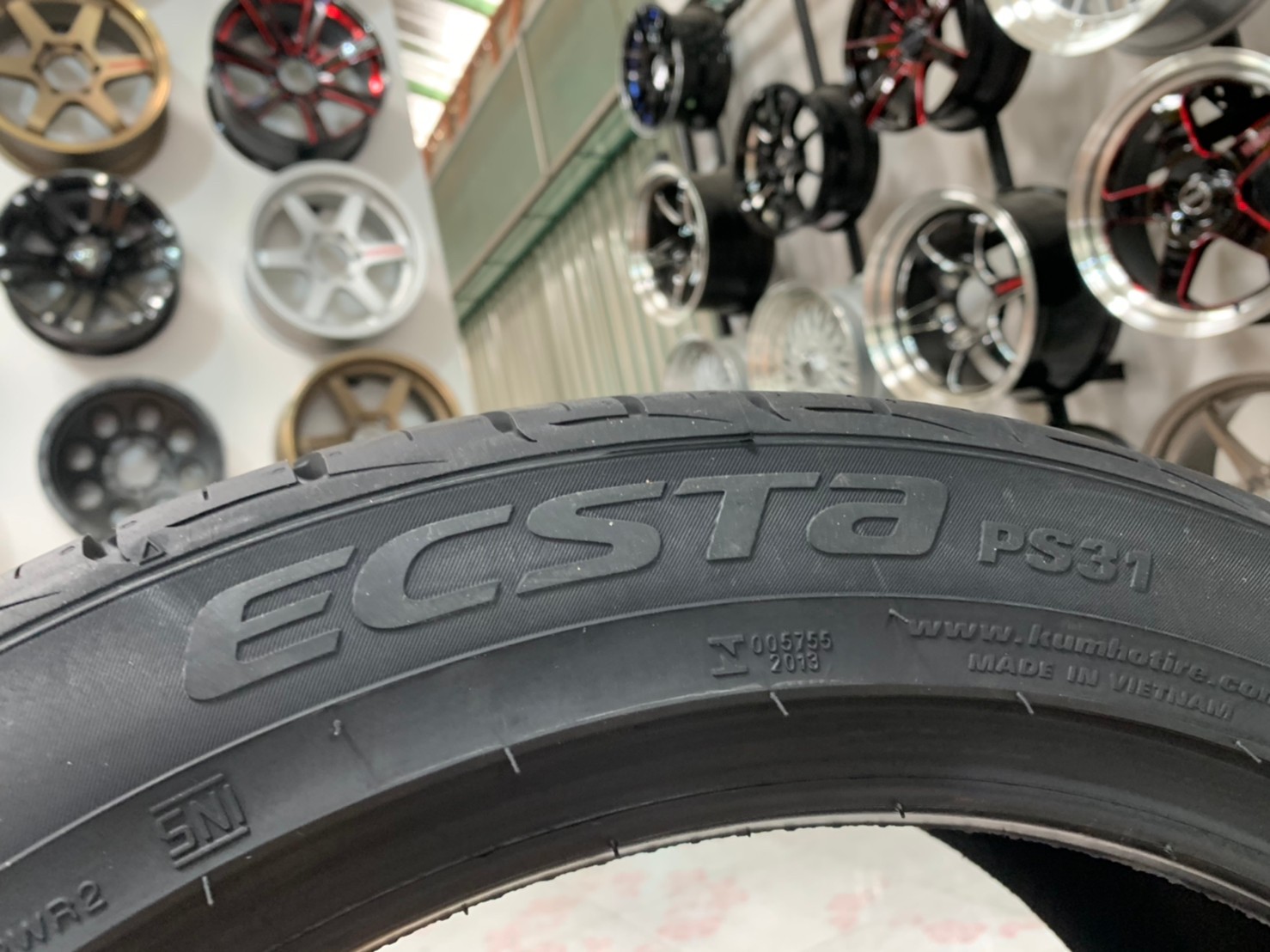 KUMHO PS31 225/45R18 ยางใหม่ปี2021 พร้อมติดตั้งฟรี ต่างจังหวัดจัดส่งได้ทั่วประเทศ