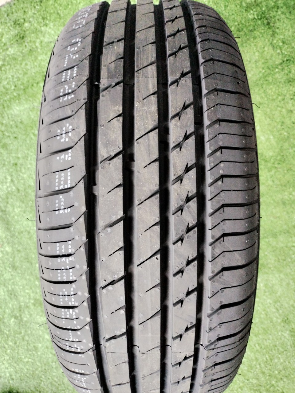 ยาง SAILUN ATREZZO 185/55R14 ยางใหม่ปี 2022