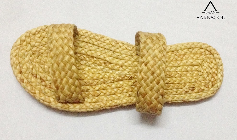 BSS404W: รองเท้าสานผักตบชวาแบบสองสาย ราคาส่ง 1โหล :12 คู่