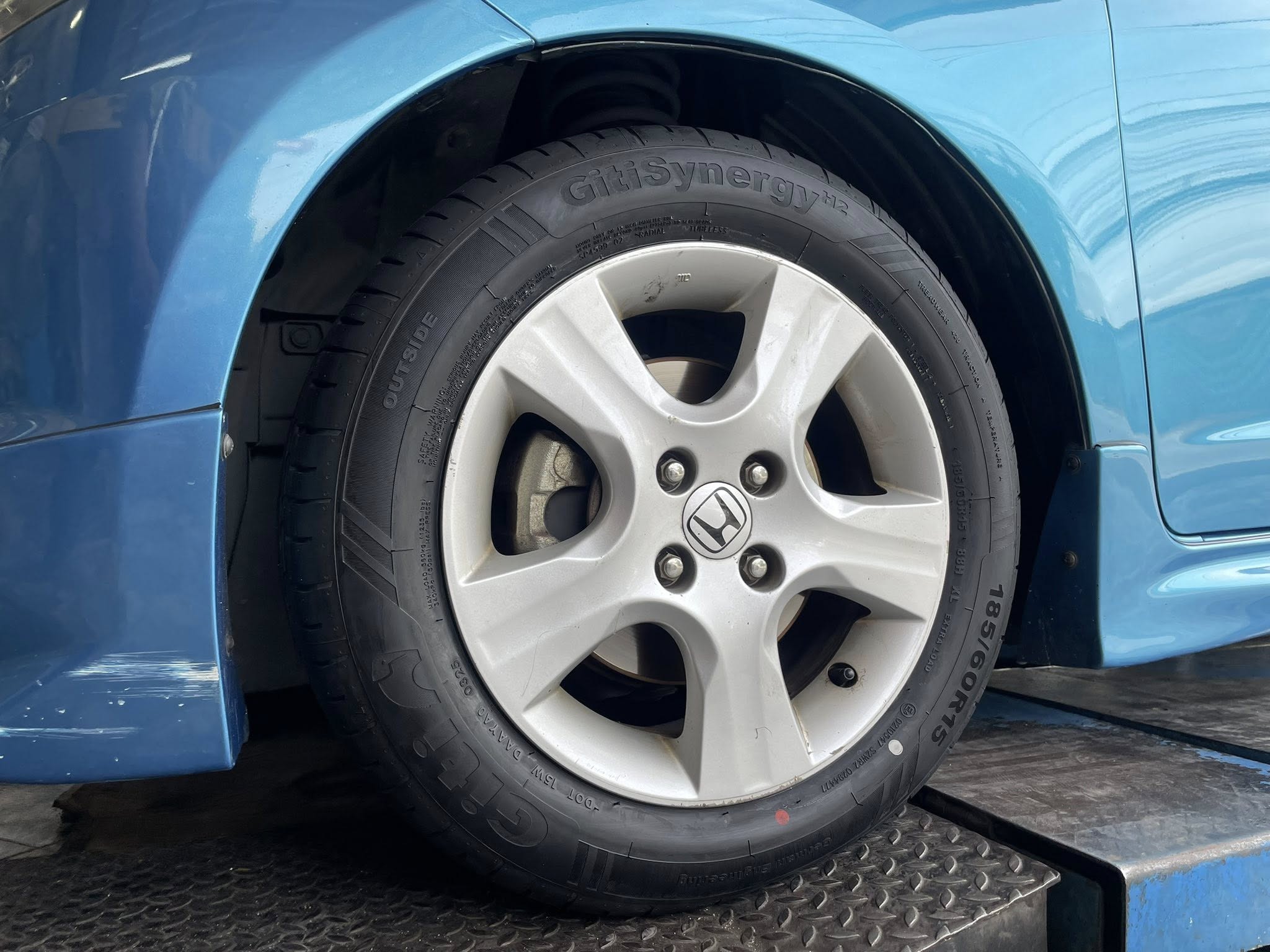 HONDA_JAZZ🚘 🛞เปลี่ยนยาง 🐘#GITI_SynergyH2_185/60R15 🛞