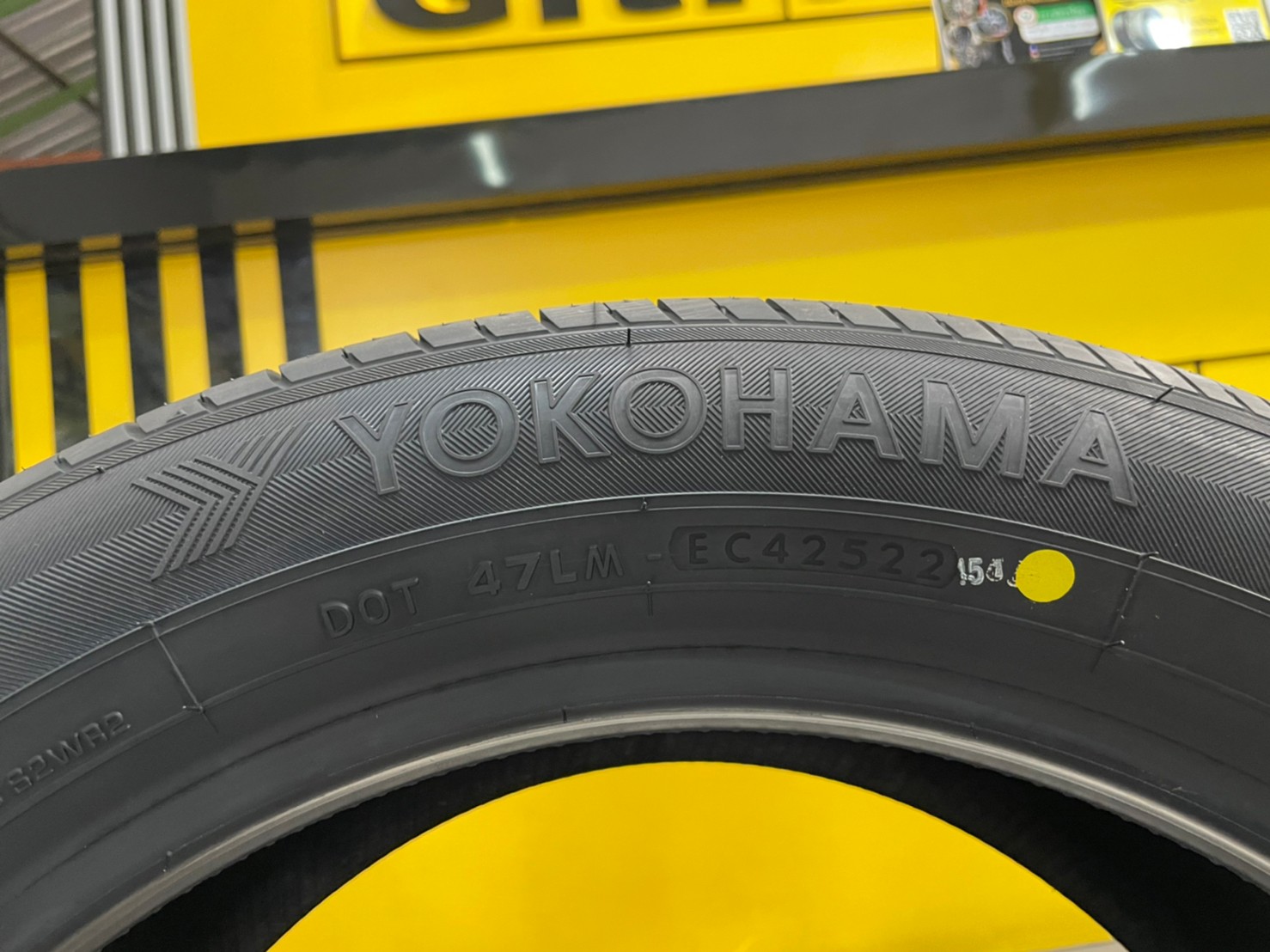 ยางใหม่YOKOHAMA ADVAN DB E70 215/55R17 ยางใหม่ปี2022