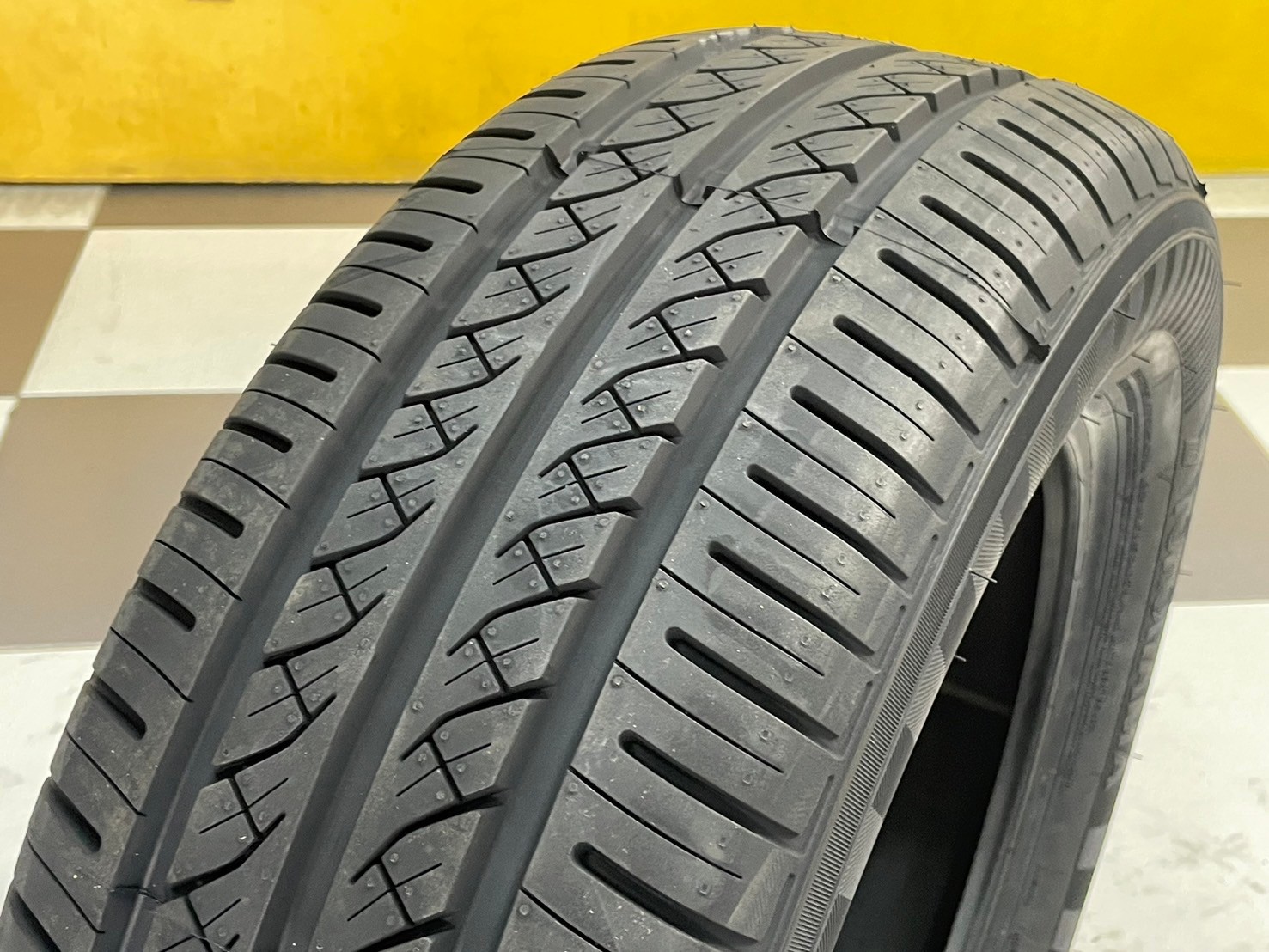 #ยางใหม่โยโกฮาม่า #YOKOHAMA A.Drive 215/60R16 ยางใหม่ปี2024