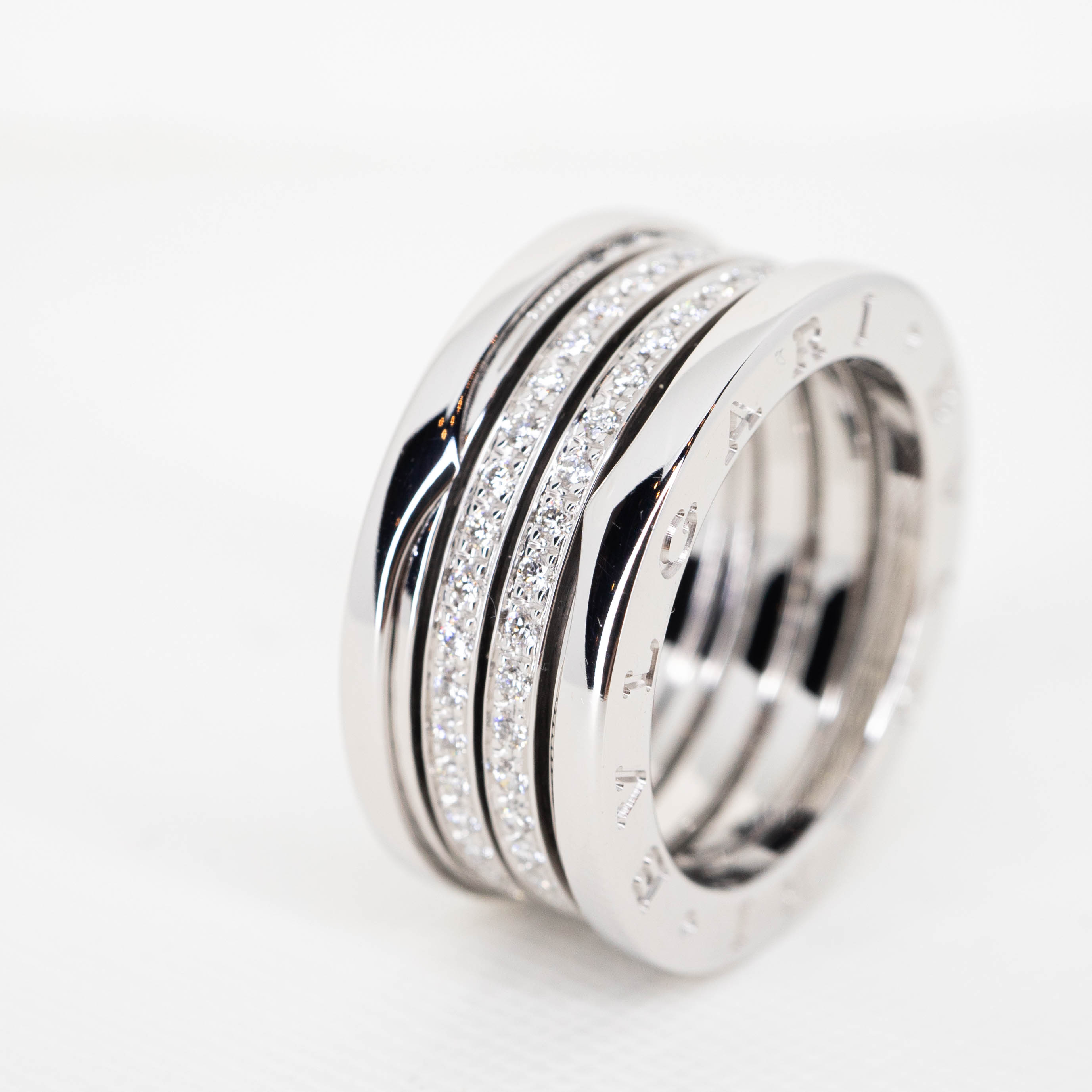 ** Sold ** แหวน Bvlgari B.zero1 4band with Pave Diamonds ทองขาว18K ไซส์ 58# (Used) +กล่องและการ์ด