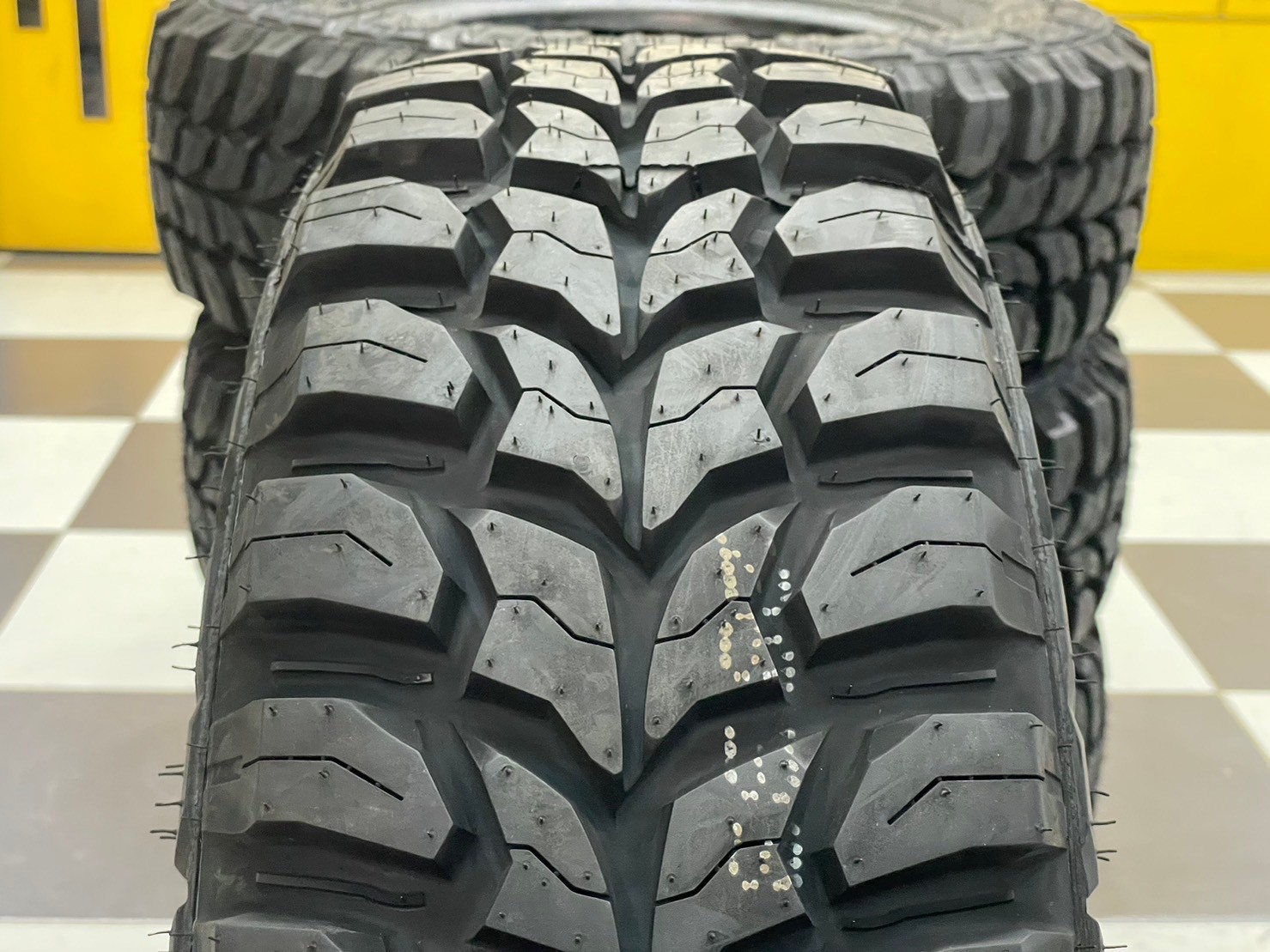 235/75R15 LINGLONG CROSSWIND MT ยางสายลุย สายพันธุ์แกร่งคุณภาพสุดคุ้ม ราคาพิเศษ (4เส้น)