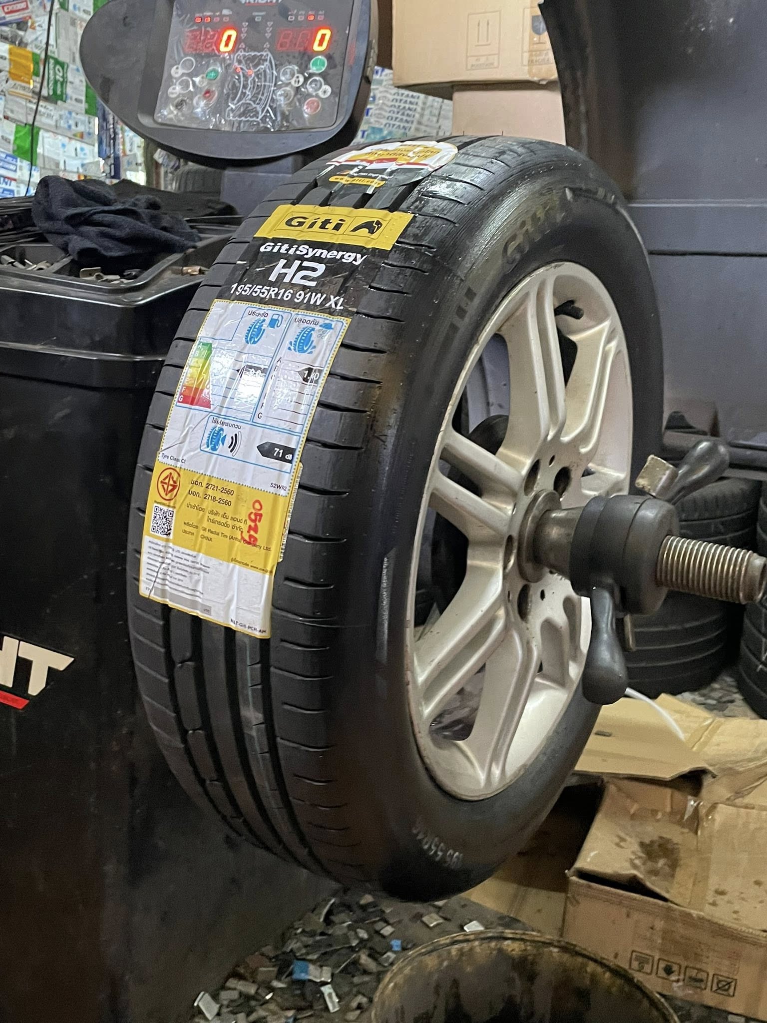 BENZ_A180🚘เปลี่ยนยาง 🛞🐘#GITI_SynergyH2_195/55R16