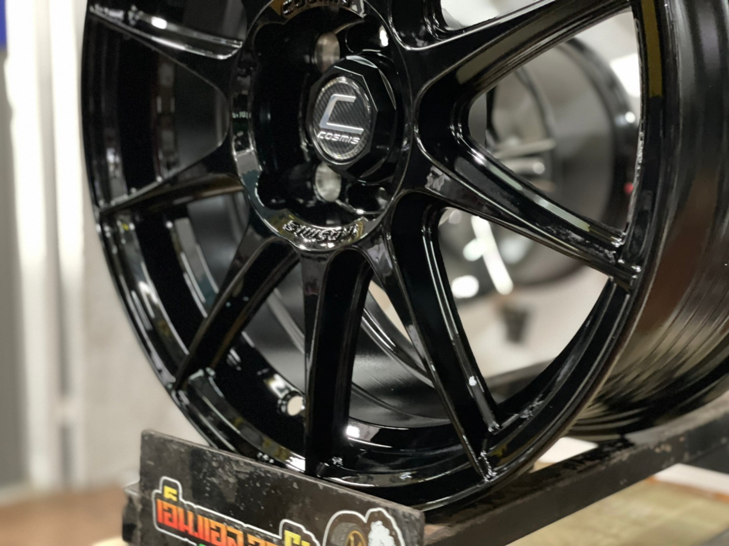 ล้อแม็กซ์ขอบ15 Cosmis Turismo กว้าง7 4รู100 ออฟ30 สีดำเงา