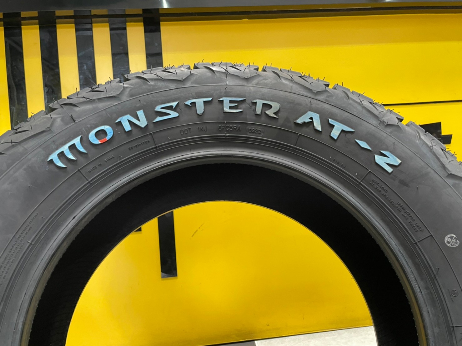 ยางใหม่ 265/65R18 Monster AT-2 ปี2022