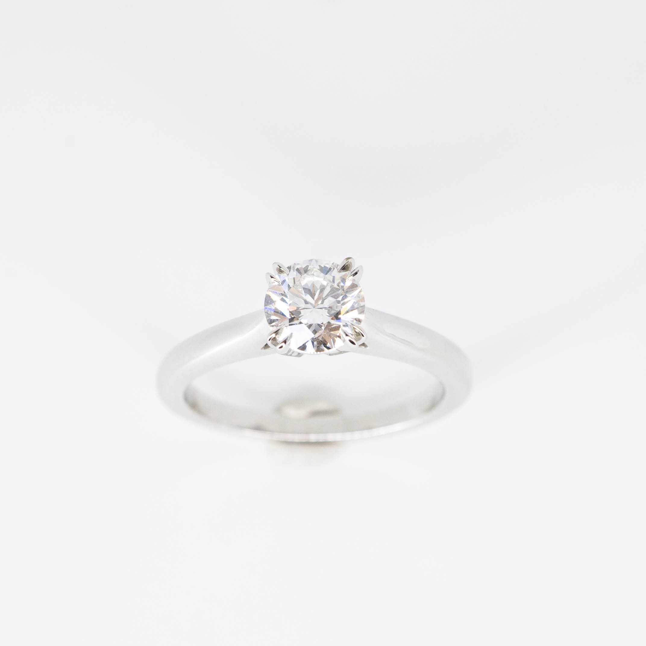 ** Sold ** แหวน Harry Winston Solitaire Round Brilliant Ring 0.70ct E VS2 Platinum950 ไซส์ 49# (Used) +กล่องและการ์ด2022และใบเซอร์GIA