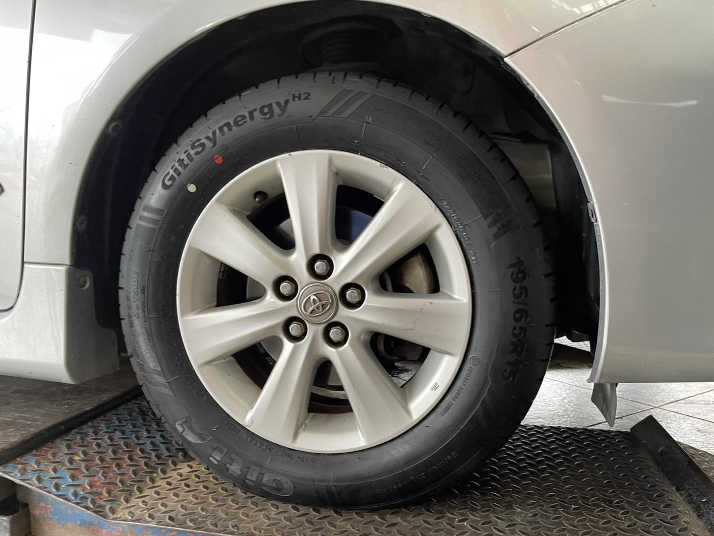 TOYOTA_ALTIS #GITI_SYNERGY_H2 195/65R15