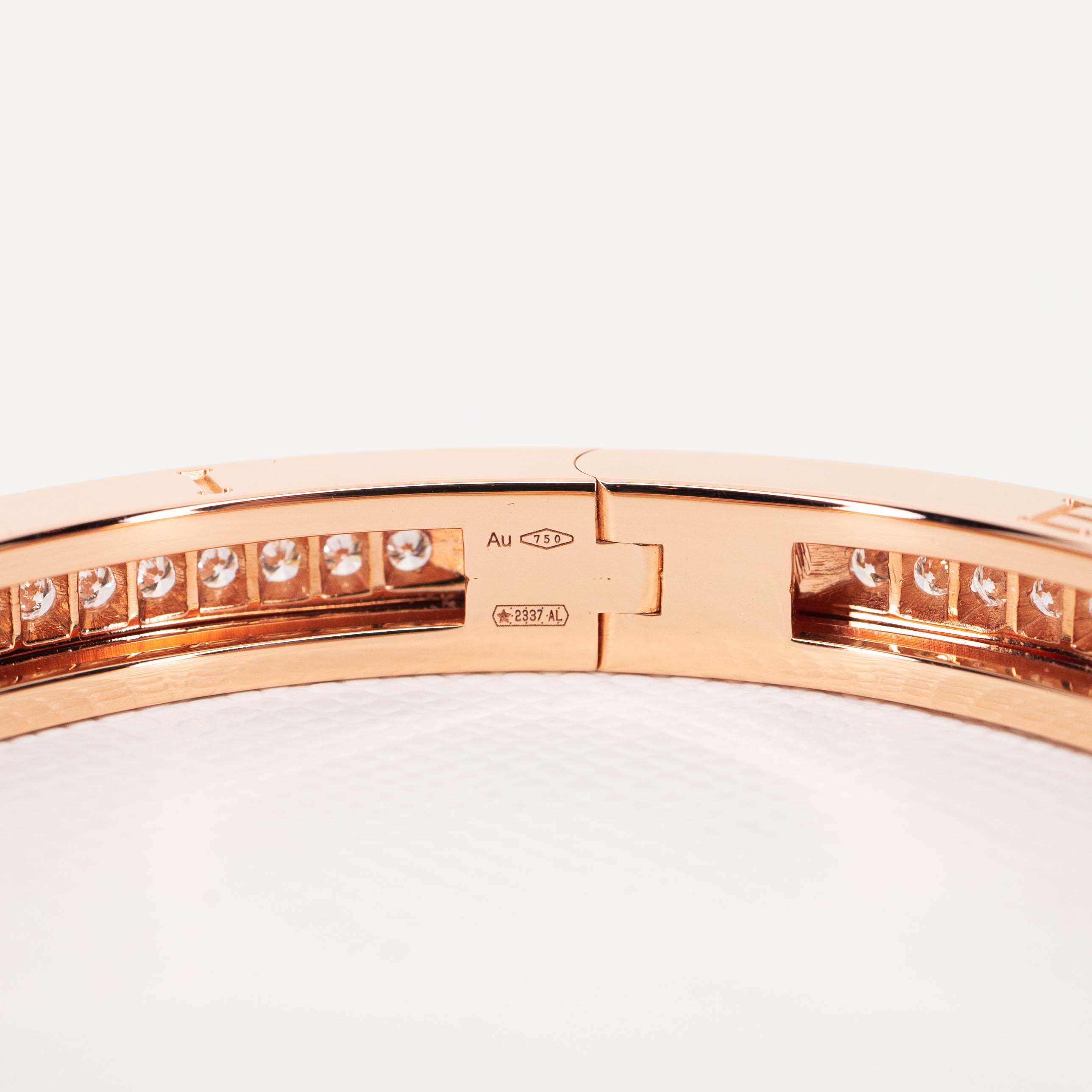 **Sold** กำไล Bvlgari B.zero1 Bracelet Set with Pavé Diamonds on The Spiral ทองชมพู18K ไซส์M (17) (Used) +กล่องและการ์ดShopไทย2022