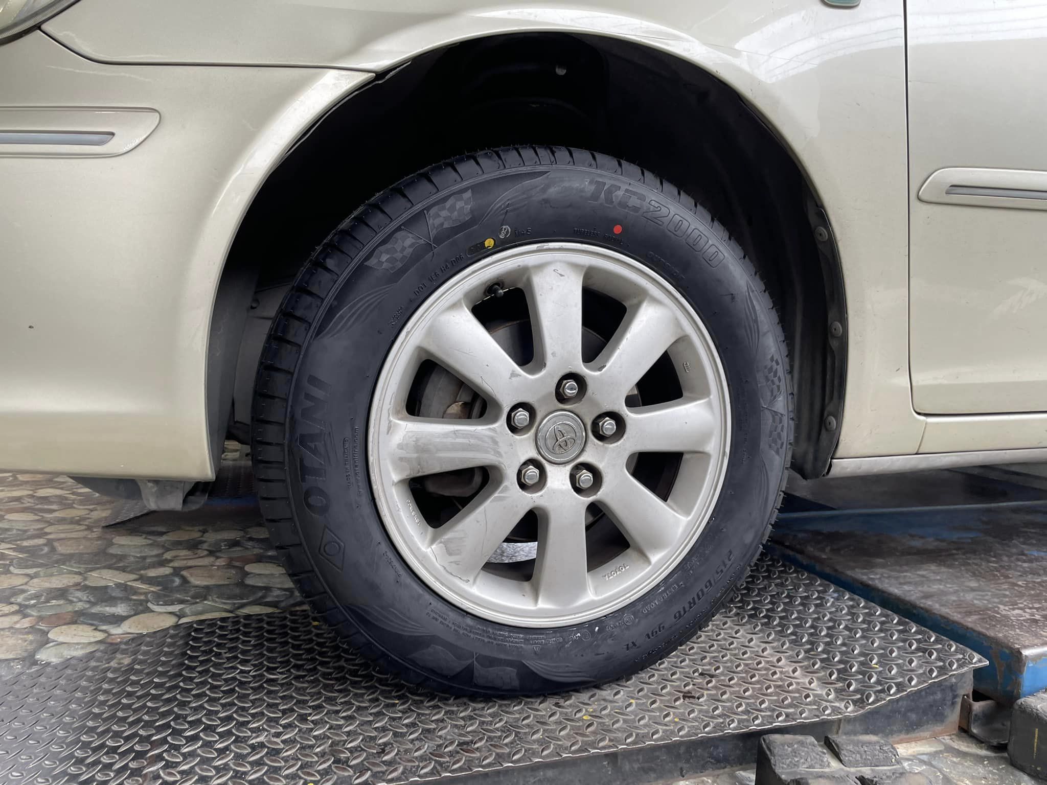 TOYOTA_CAMRY เปลี่ยนยาง #OTANI #KC2000 215/60R16