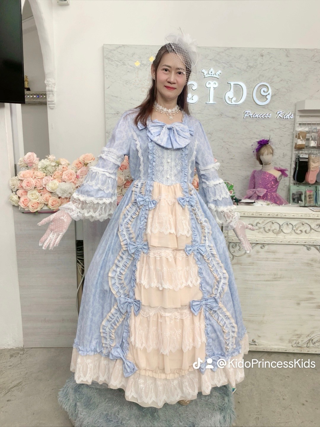 ชุดราตรีเด็ก(ร้านอยู่รัชดา ลองได้ถ่ายรูปจากชุดจริง)W19082 สีฟ้า ยุควิคตอเรีย กระโปรงยาว