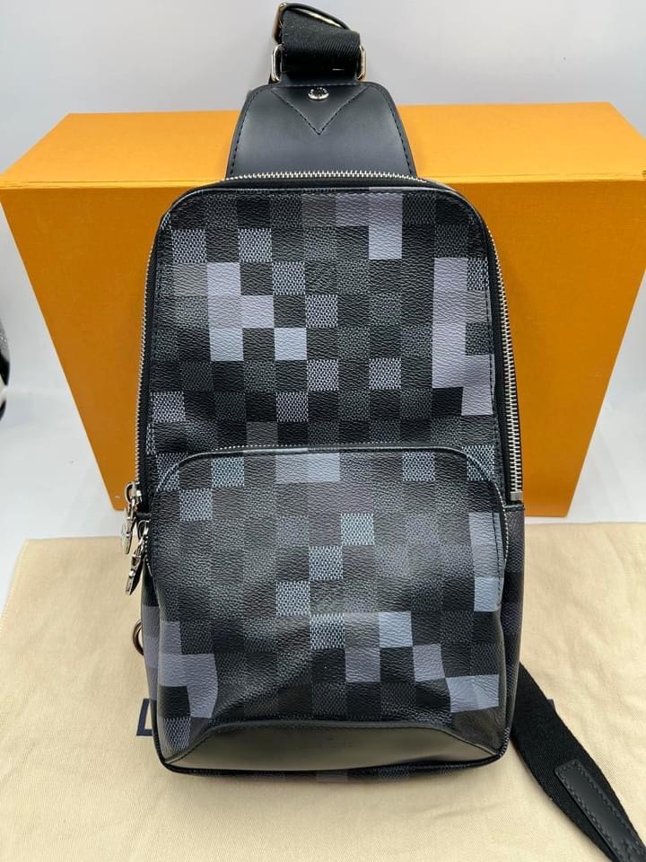 กระเป๋าคาดอกlv sling bag มือสอง ของแท้ ราคา