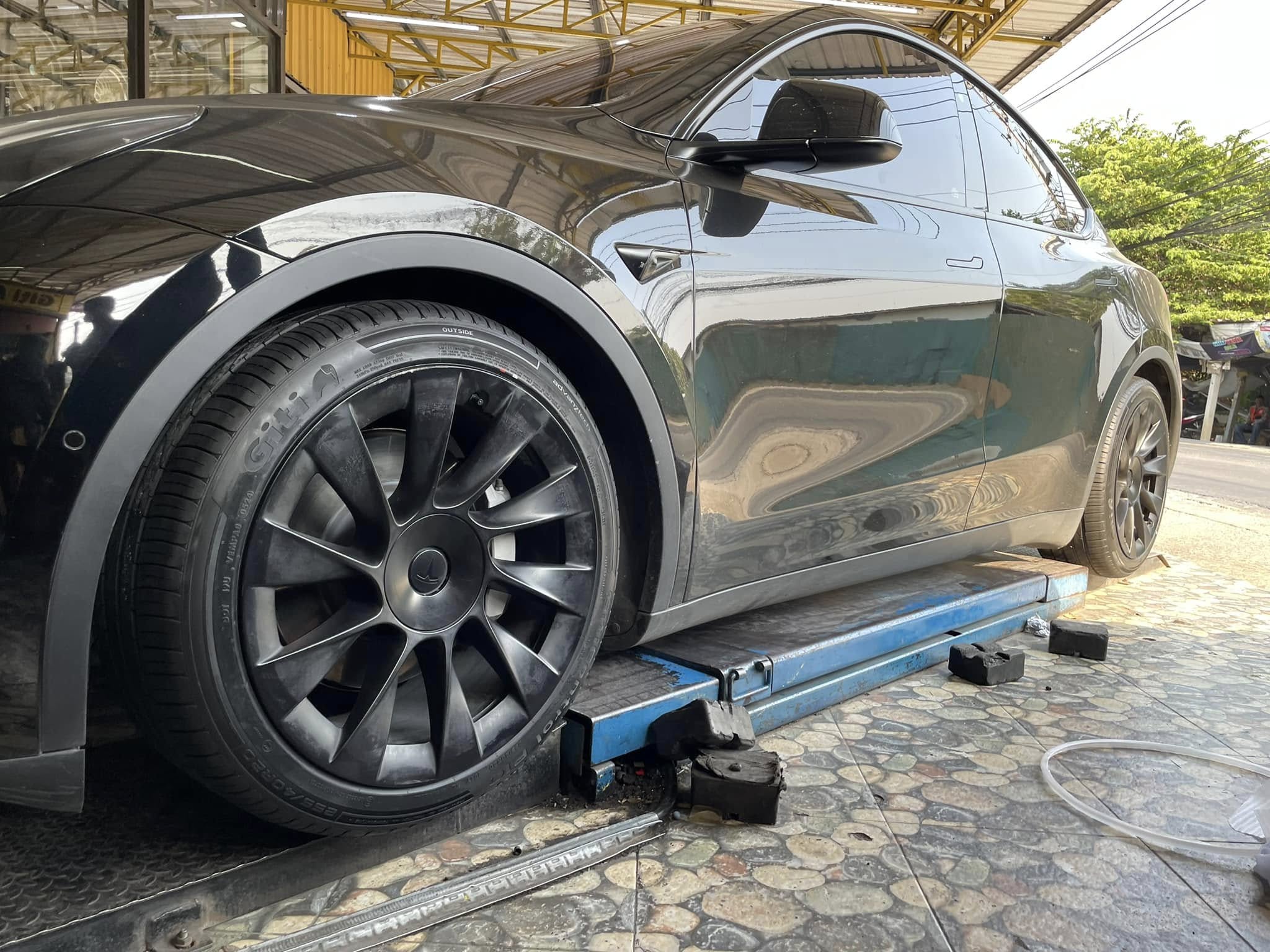 #TESLA_MODEL Y🛠 #GITI_CONTROL P10 #ฟองน้ำ #255/40R20