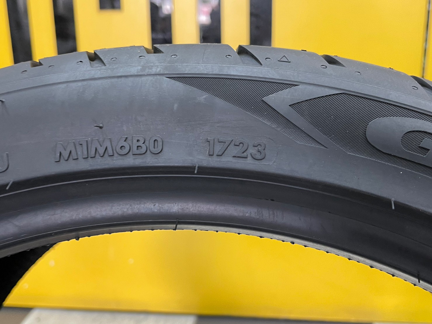 ยางใหม่GT Sport Active2 ขนาดยาง 255/35R18 ยางใหม่ปี2023