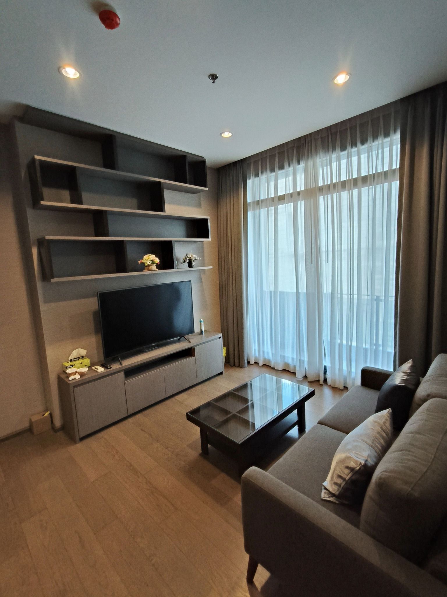*FOR RENT & FOR SALE* THE DIPLOMAT Sathorn, good location in Sathorn city center next to BTS Surasak
