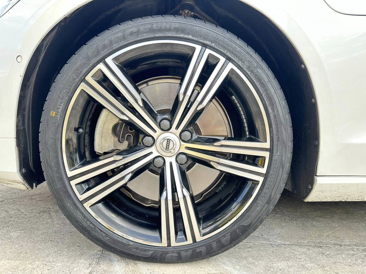 🚘 #VOLVO_V60 เปลี่ยนยาง #ATLAS_FORCE UHP_235/40R19