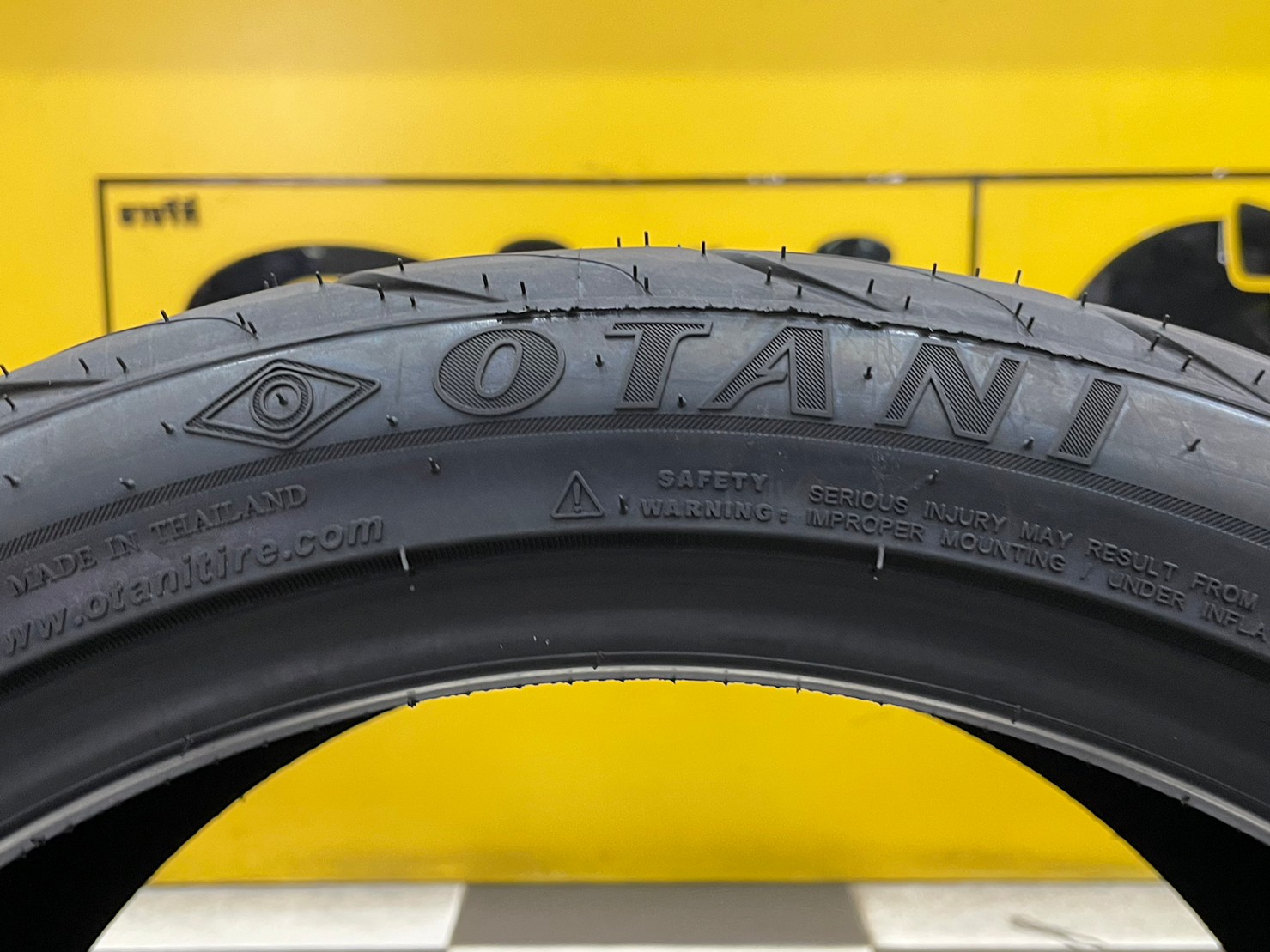 ยางโอตานิ OTANI BM2000 255/35R18 ยางใหม่ปี2023