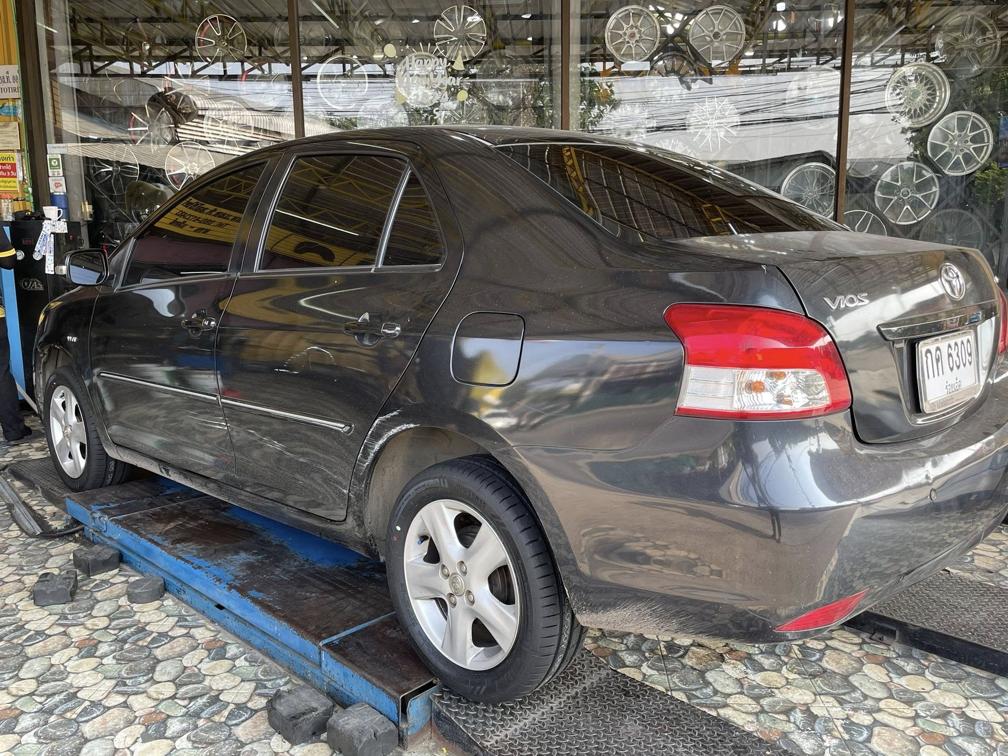 🛞❤️ #TOYOTA_VIOS🚘เปลี่ยนยาง 🛞🐘#GITI_SynergyH2_195/55R15 #ยางคุณภาพดีนุ่มเงียบ