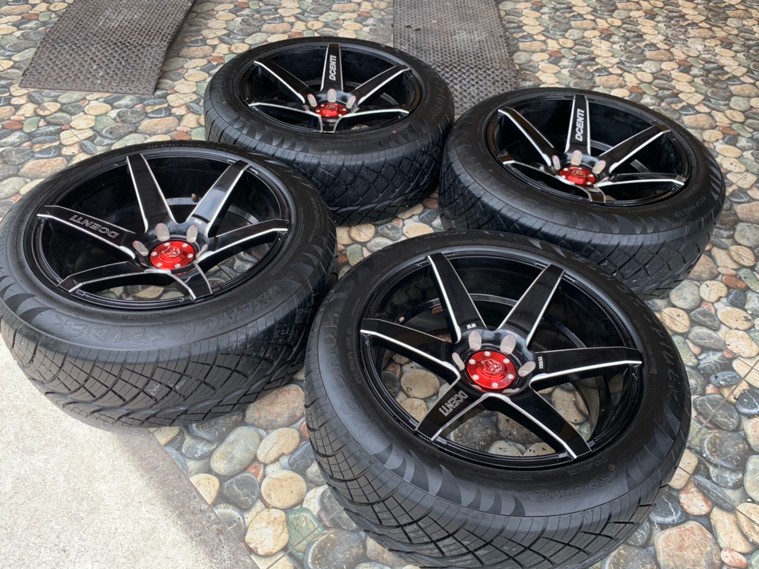 ล้อแม็กขอบ20 Dcenti 6รู139 พร้อมยางลายซิ่ง 265/50R20 ยางปี2020