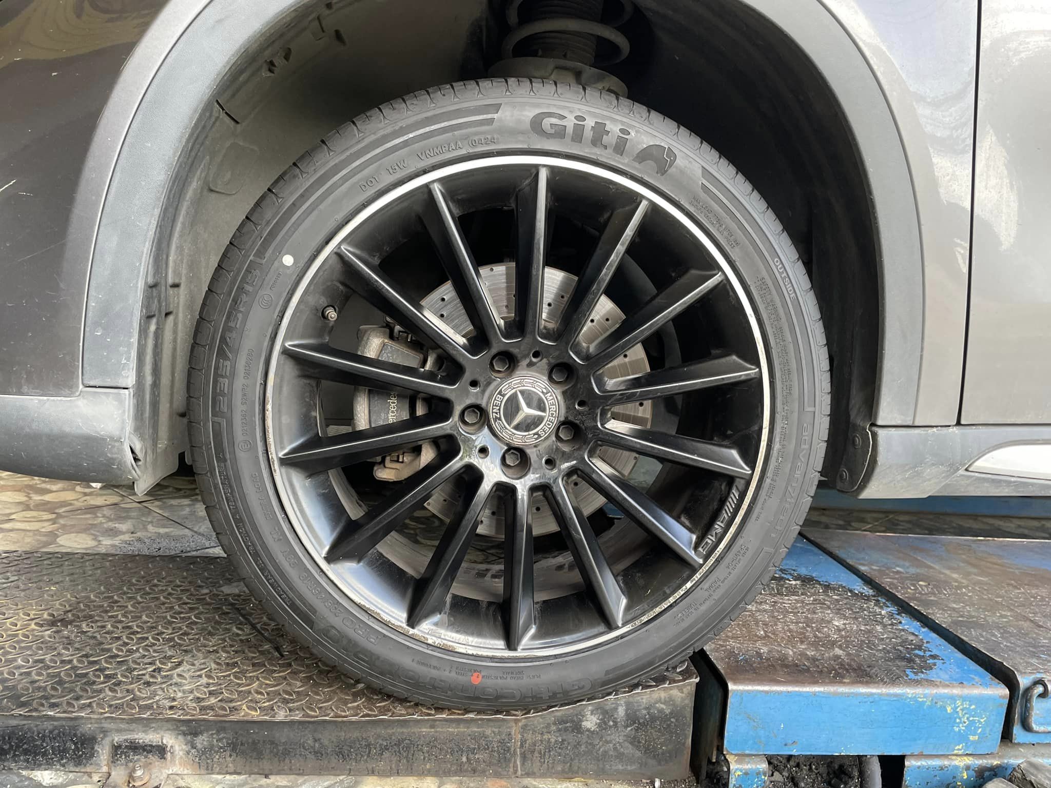 #BENZ_GLA250เปลี่ยนยาง #GITI_CONTROL P10 235/45R19
