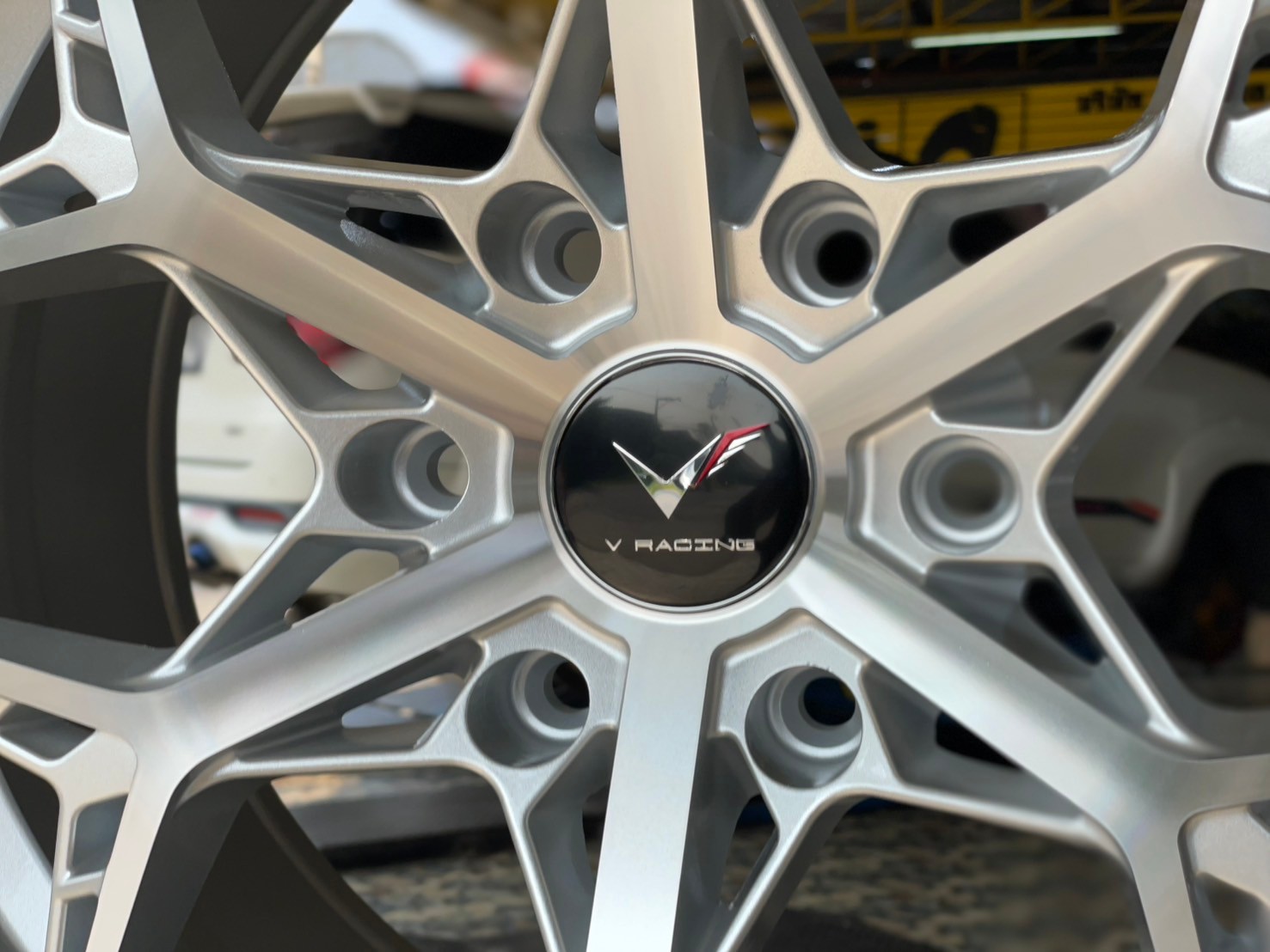 ล้อแม็กซ์ใหม่ขอบ18 #WheelPerformance Model HR-263 18x8.5 ET30 6x139.7 สีซิลเวอร์ขอบมิลลิ่งหน้าเงา ล้อมาตรฐานคุณภาพดี