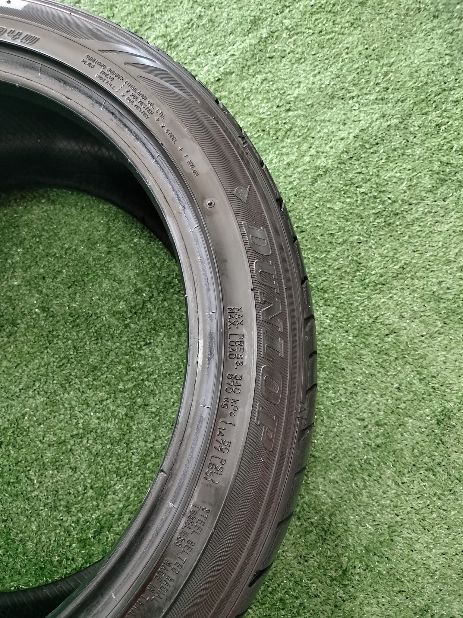 ยางมือสองสภาพดี ดอกหนา ลึก ยี่ห้อ DUNLOP LM704 225/45ZR17ยางปี19