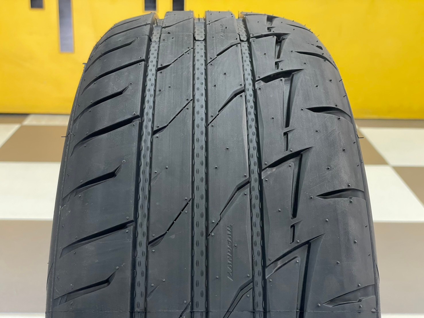 ยางลายซิ่ง 🔥🔥🔥#Landsail #RS009 195/55R15👍ยางใหม่2024