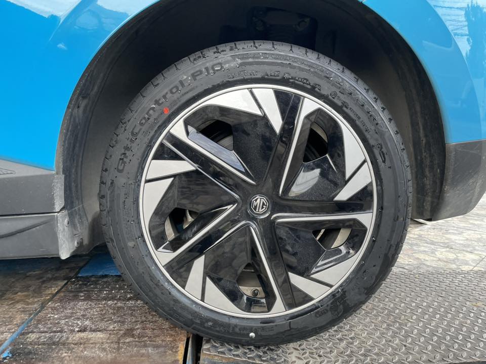 MG_MG4 🚘 เปลี่ยนยาง 🛞🐘#GITI_ControlP10_215/50R17